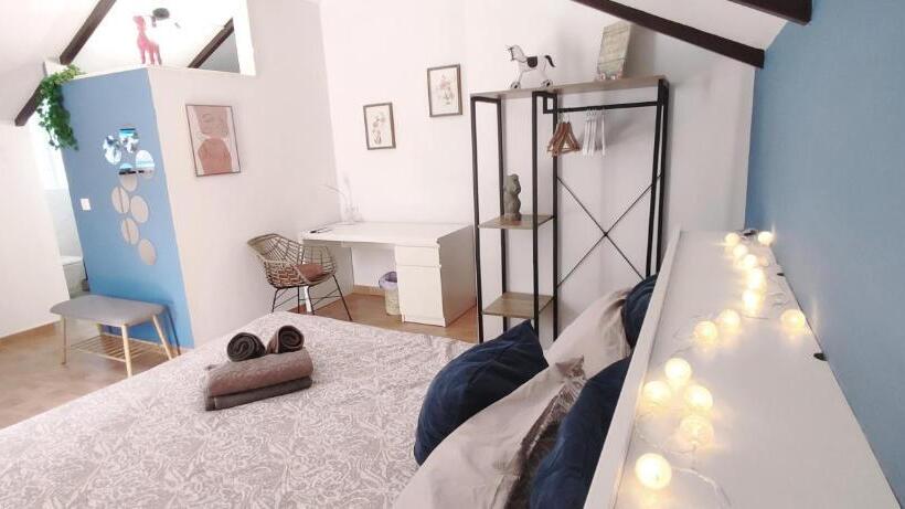 جناح مزود بتراس, Casa De Vicky