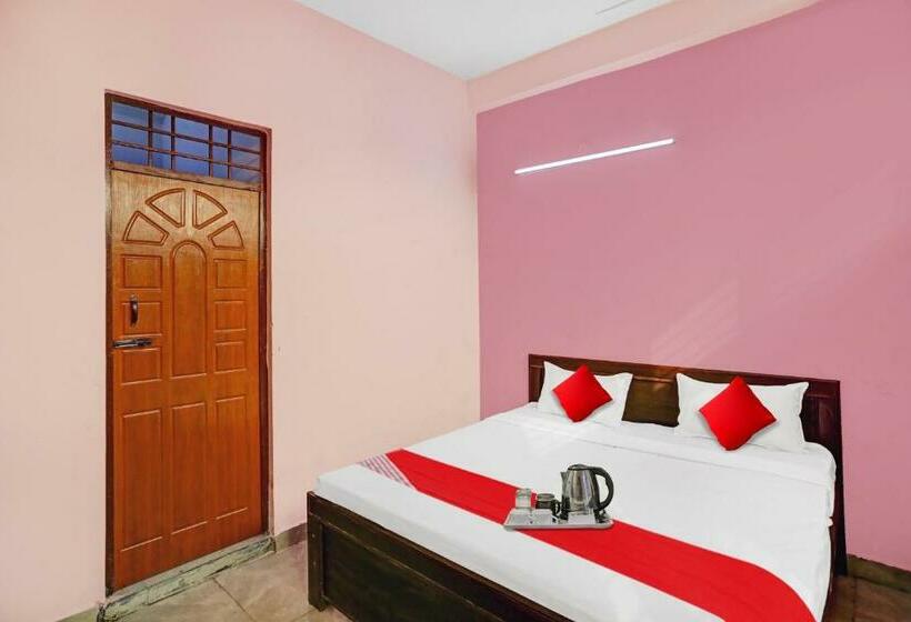 Habitació Triple Clàssica, Flagship Sweet Homes