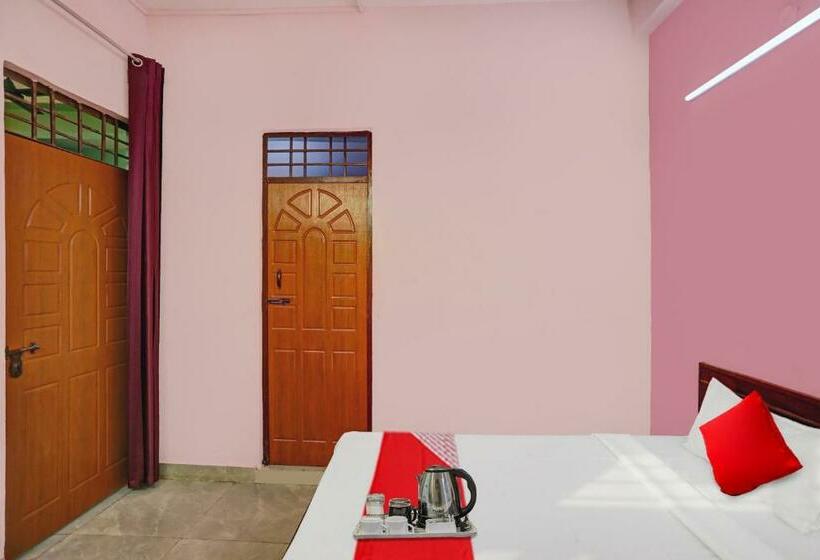 Habitació Triple Clàssica, Flagship Sweet Homes