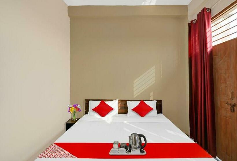 Habitació Triple Clàssica, Flagship Sweet Homes