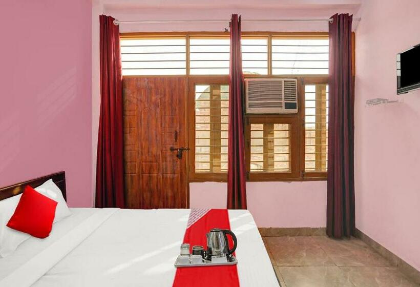 Quarto Triplo Clássico, Flagship Sweet Homes