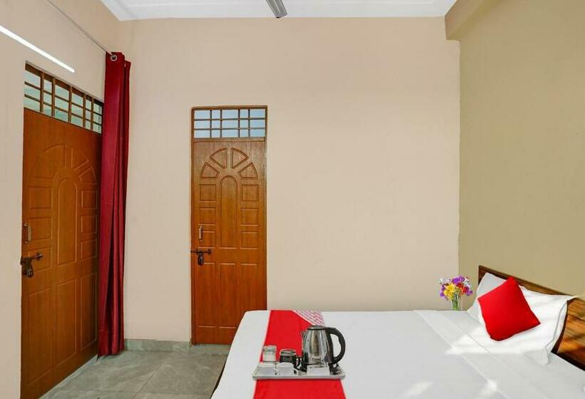 Habitació Triple Clàssica, Flagship Sweet Homes