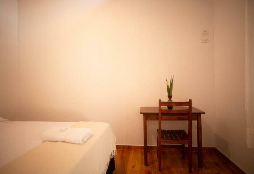 اتاق استاندارد, Muyuterra