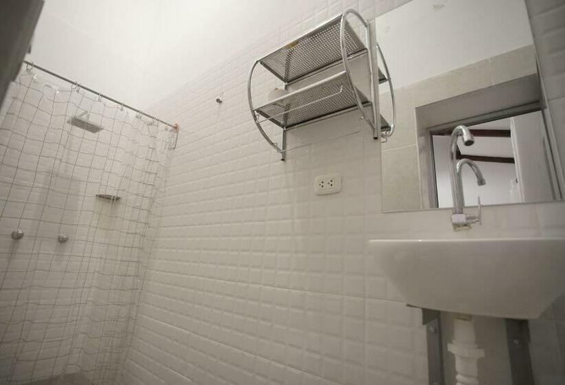 اتاق لوکس, Muyuterra