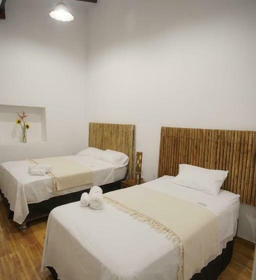 اتاق لوکس, Muyuterra