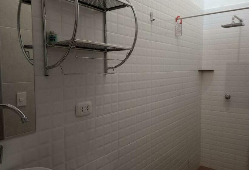 اتاق استاندارد سه نفره, Muyuterra