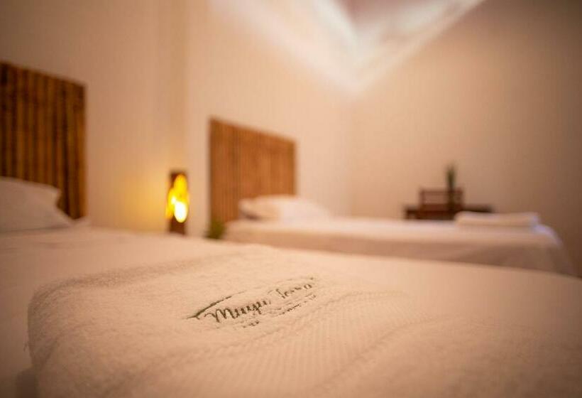 اتاق استاندارد سه نفره, Muyuterra