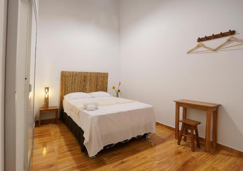 اتاق استاندارد, Muyuterra