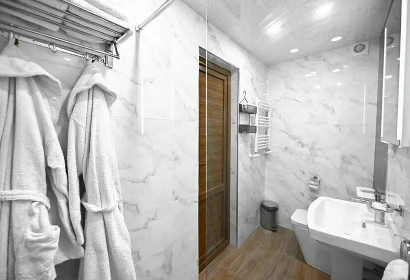 سوئیت با بالکن, Aurelia Hotel & Restaurant