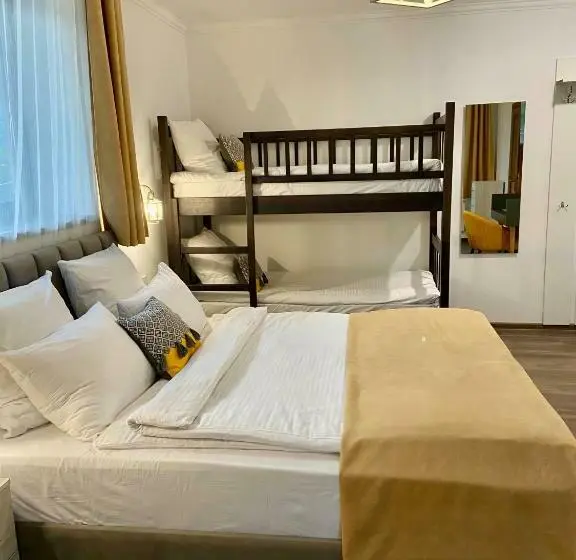 اتاق خانوادگی, Aurelia Hotel & Restaurant