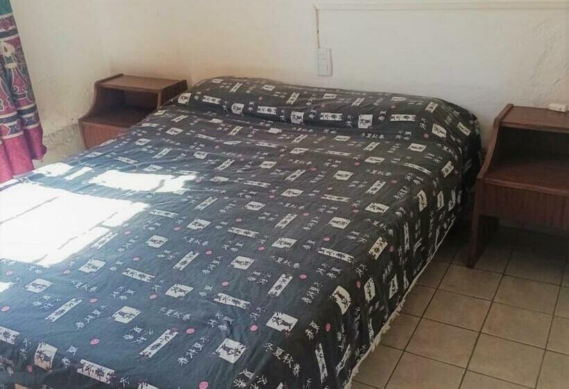 スタンダードルーム, Fico Hostel