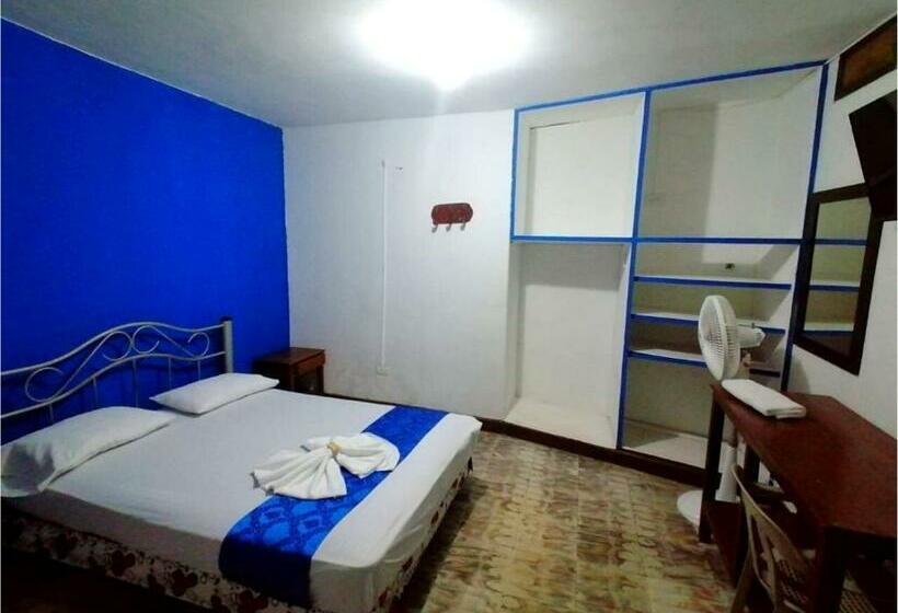 غرفة قياسية, Hostal El Rey