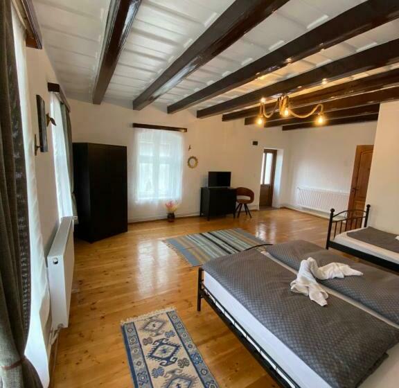 디럭스 룸, Taverna Sasului