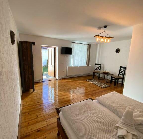 디럭스 룸, Taverna Sasului