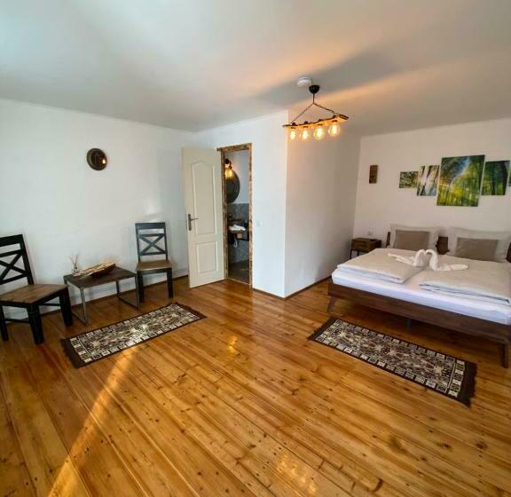 디럭스 룸, Taverna Sasului