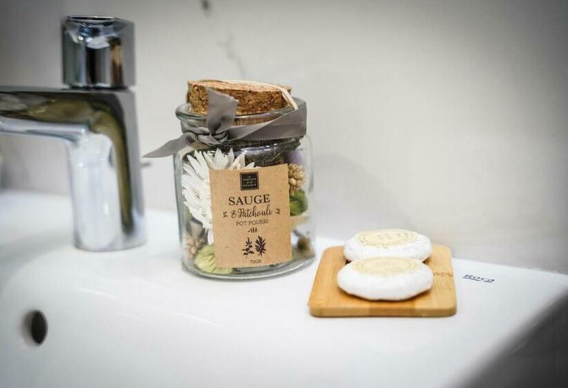 اتاق لوکس, Laktaši