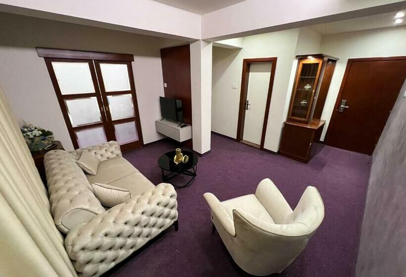 آپارتمان 1 خوابه با تراس, Laktaši