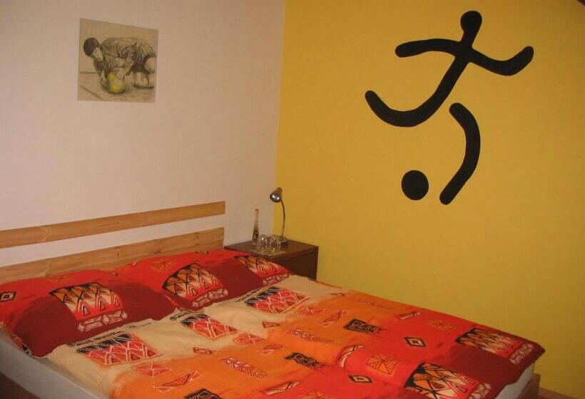 バスルーム共有のトリプルスタンダード, Bed & Breakfast Penzion Brno