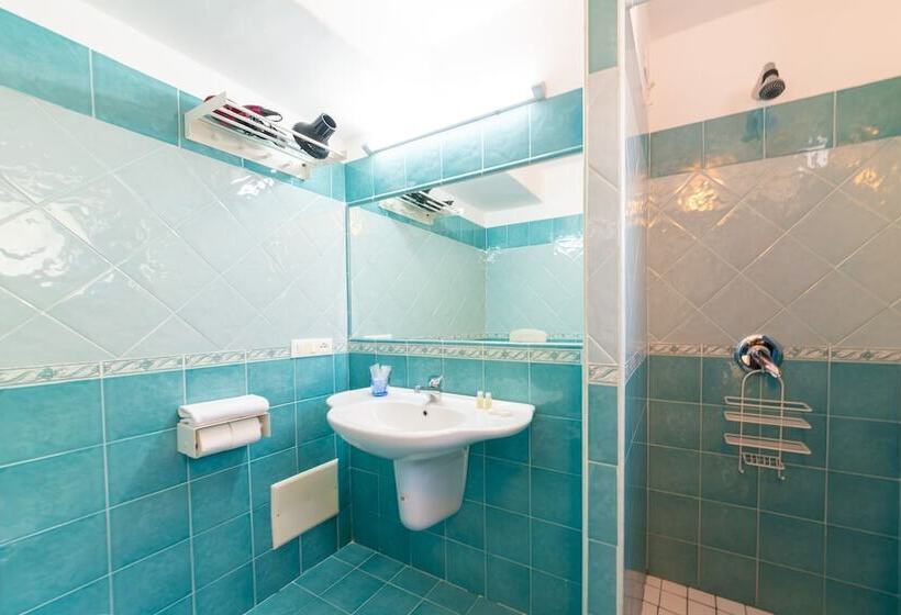 高级园景房, Maison Twentyfive