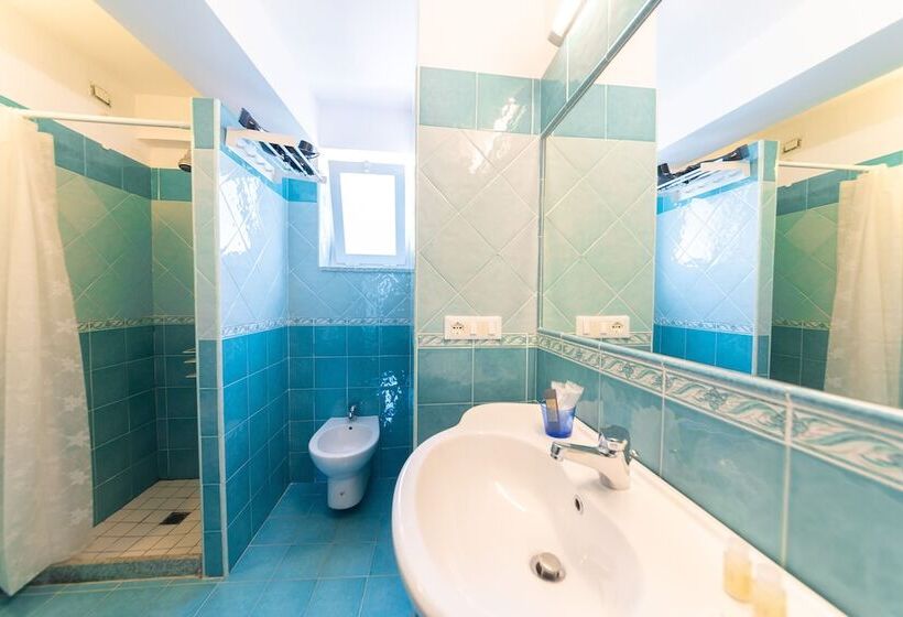 经济房, Maison Twentyfive