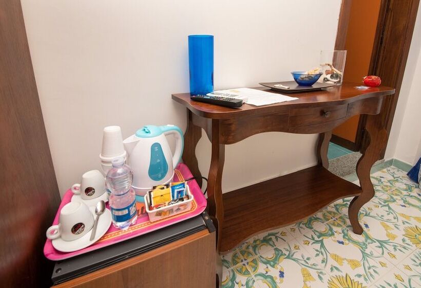 高级园景房, Maison Twentyfive