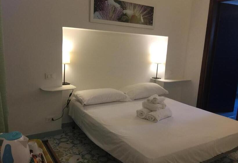 经济房, Maison Twentyfive