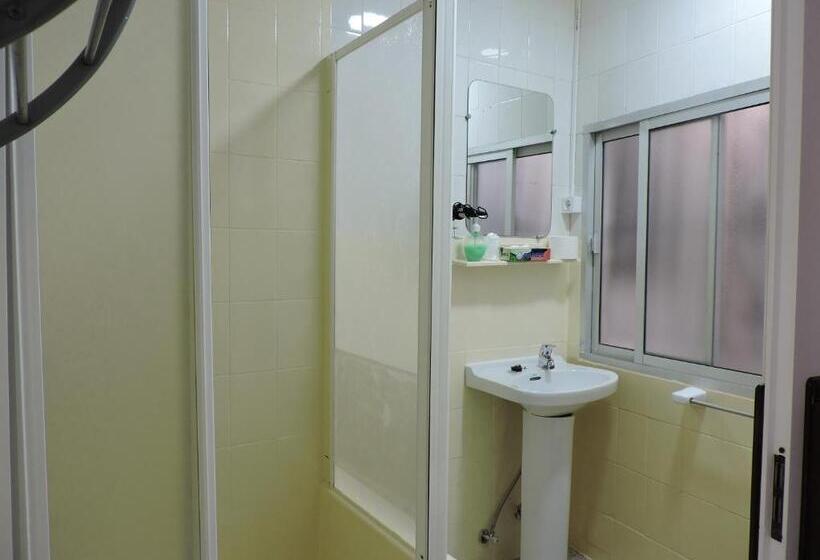 ファミリーステューディオ, Hospedaje Lisboa Algeciras