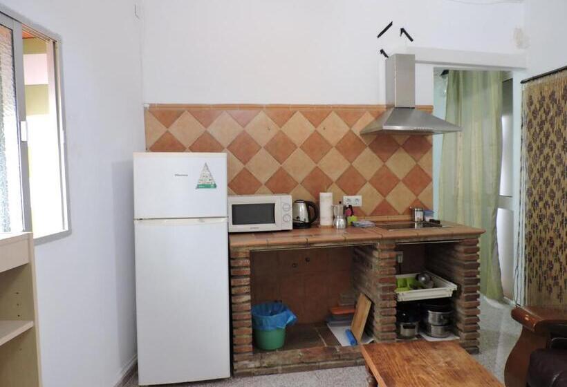 ファミリーステューディオ, Hospedaje Lisboa Algeciras