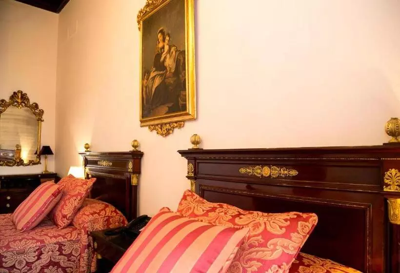 اتاق سوپریور, Ateneo Sevilla