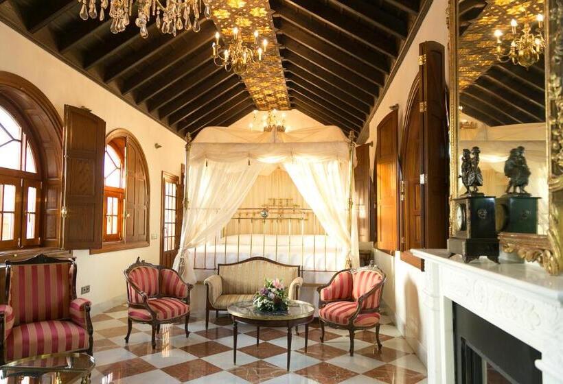 جناح جونيور, Ateneo Sevilla