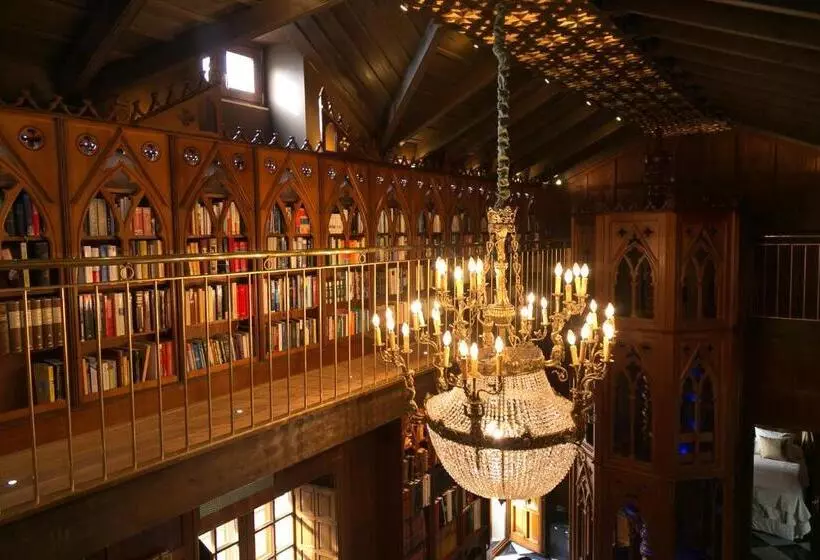 سوییت جونیور لوکس, Ateneo Sevilla