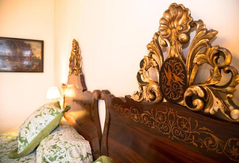 غرفة سوبيريور, Ateneo Sevilla