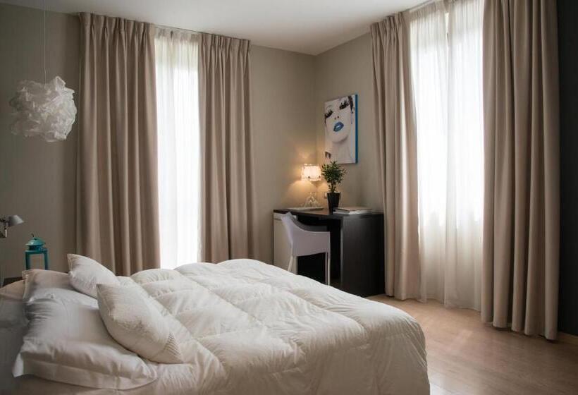 Habitació Triple Estàndard, Berg