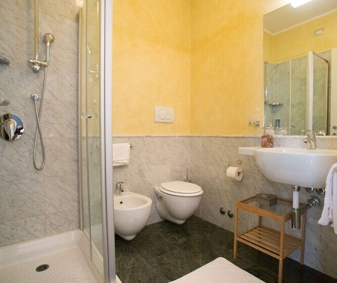 Habitació Triple Estàndard, Berg