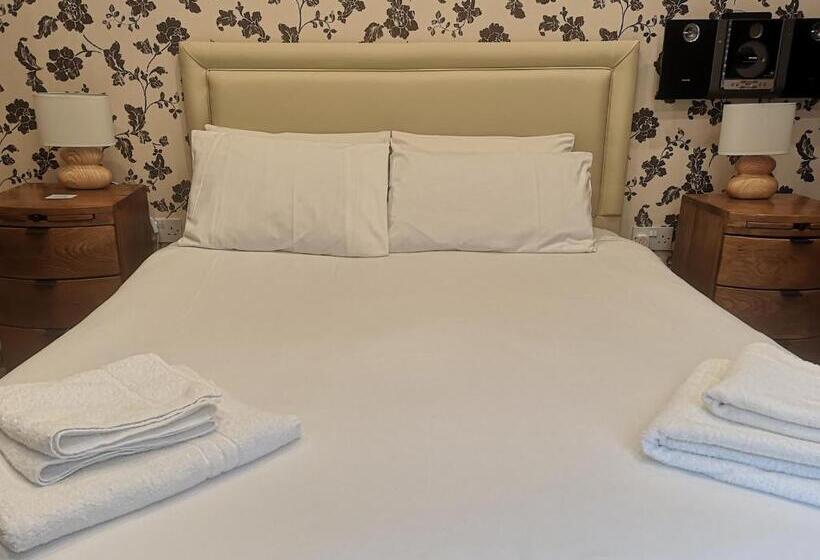 غرفة قياسية, Charlotte House