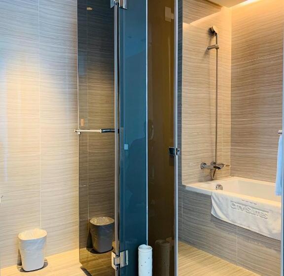 اتاق لوکس با چشم‌انداز شهر, City Suites  Kaohsiung Chenai