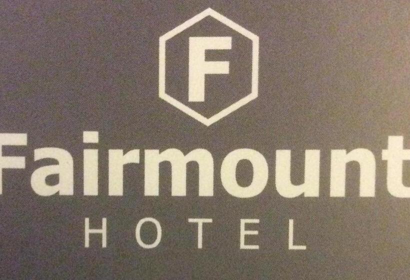 غرفة عائلية, Fairmount