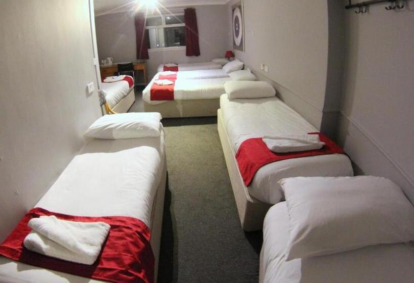 غرفة عائلية, Fairmount