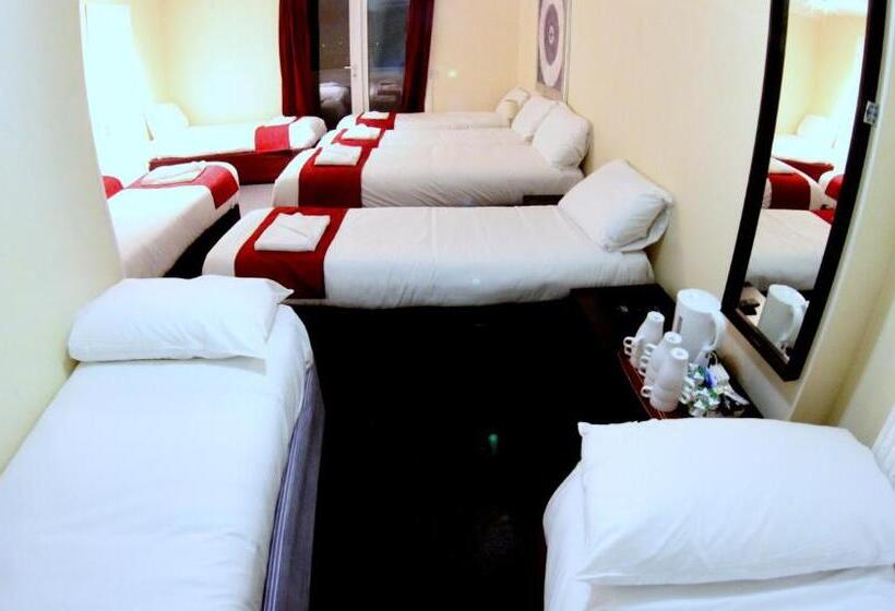 غرفة عائلية, Fairmount