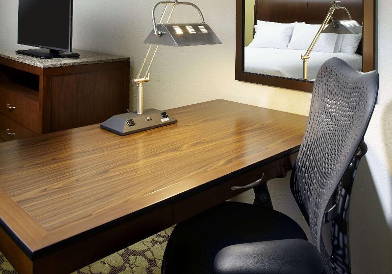 غرفة قياسية سرير كينج, Hilton Garden Inn Roanoke