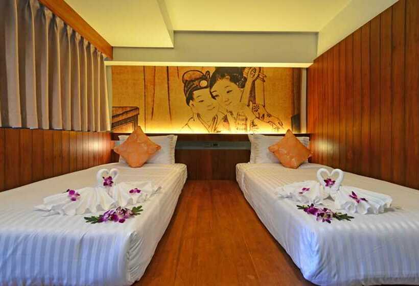 חדר סופריור, Lap Roi Karon Beachfront