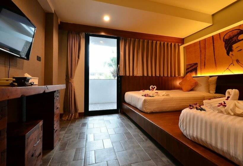 חדר סופריור, Lap Roi Karon Beachfront