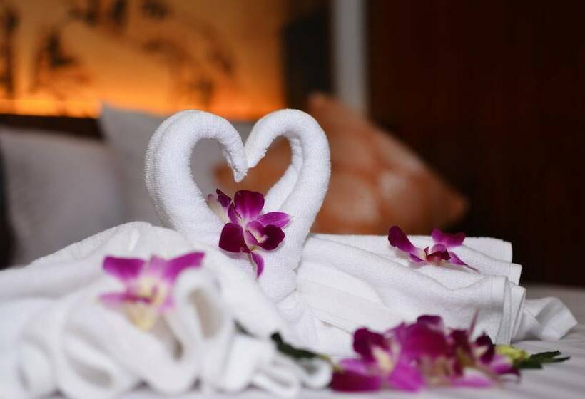 חדר דלוקס, Lap Roi Karon Beachfront