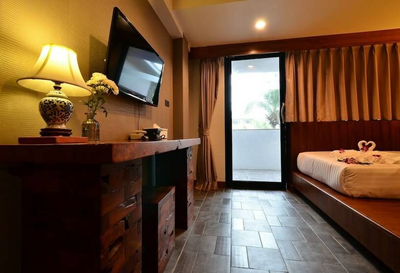 חדר דלוקס, Lap Roi Karon Beachfront