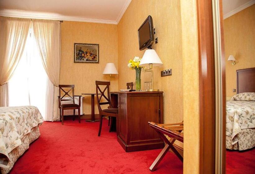 سوییت جونیور, Optima Collection Kamianets Podilskyi