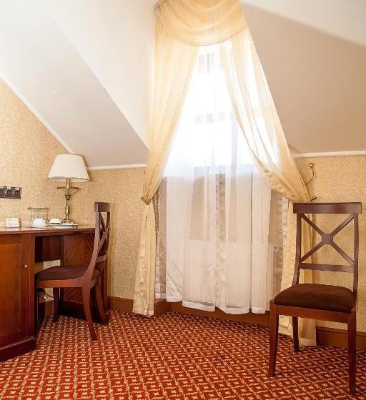 سوییت جونیور, Optima Collection Kamianets Podilskyi