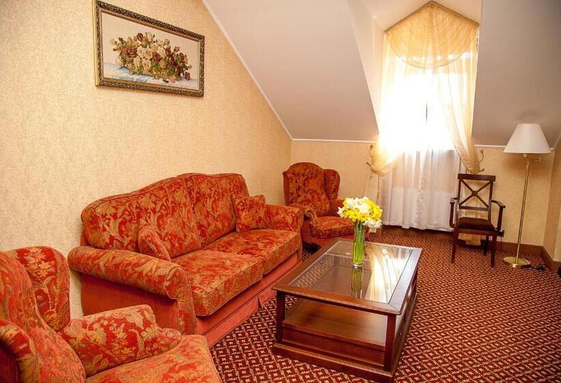 سوییت جونیور, Optima Collection Kamianets Podilskyi