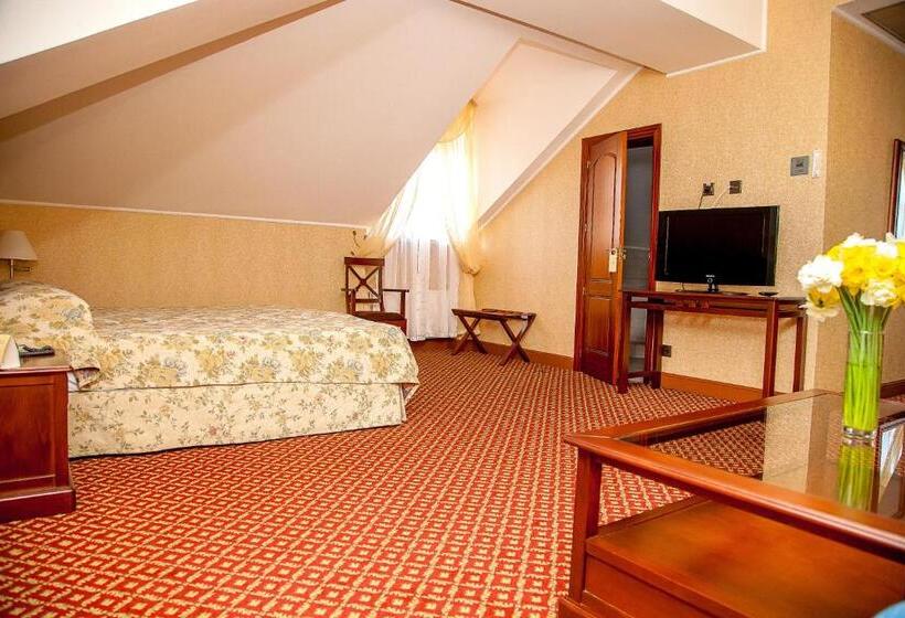 سوییت جونیور, Optima Collection Kamianets Podilskyi