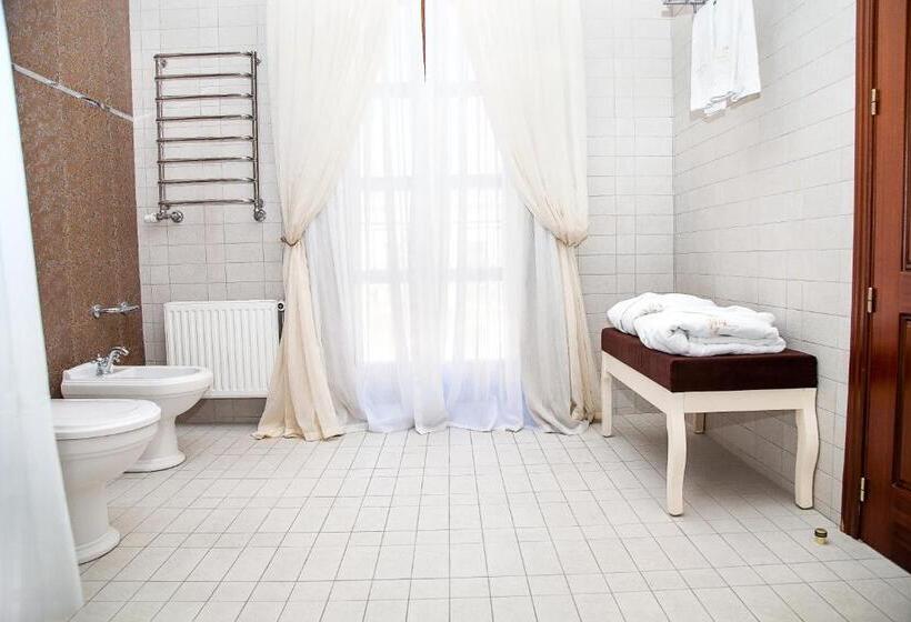 سوییت, Optima Collection Kamianets Podilskyi