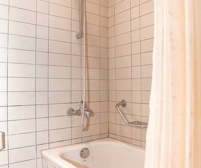 اتاق استاندارد, Optima Collection Kamianets Podilskyi